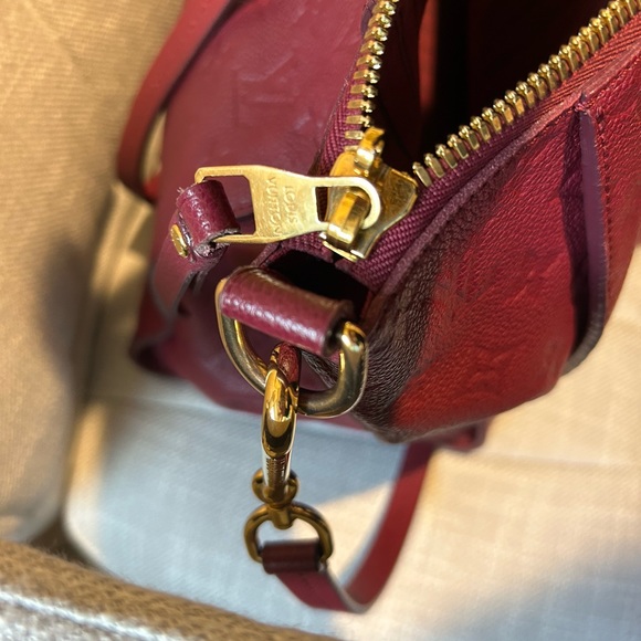 Louis Vuitton empreinte lumineuse PM - Picture 7 of 13